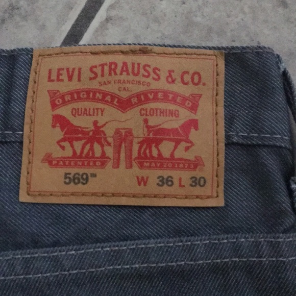 Levi pants - Picture 3 of 3